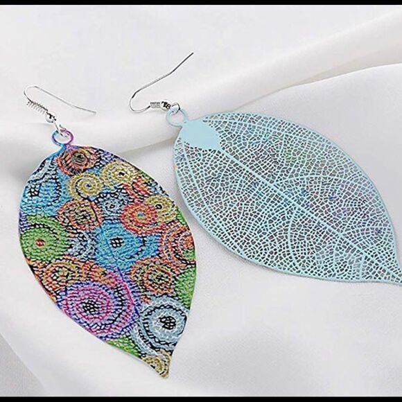 Hollow leaf dangle earrings hook - Picture 9 of 9